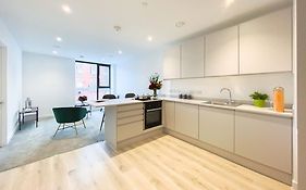 Central Manchester-1Br Apartment Free Parking-Cinema Room