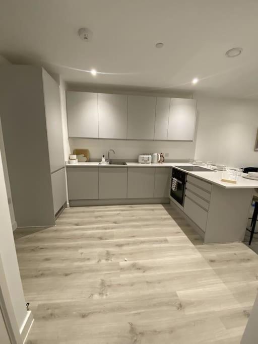 Central Manchester-1Br Apartment Free Parking-Cinema Room Exterior photo